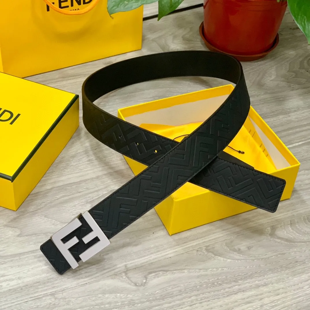 FENDI 新作 ブラック 幅40MM FFロゴベルト