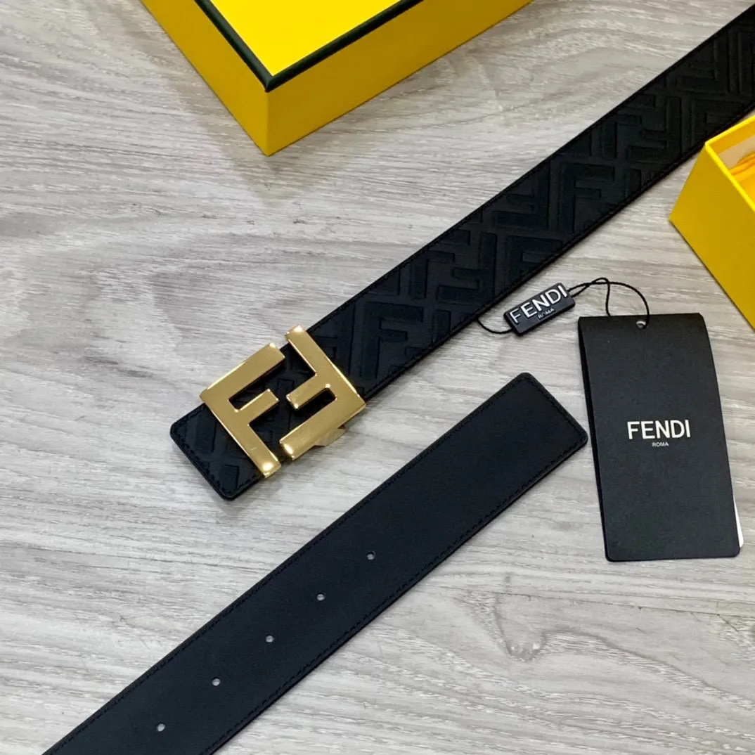 FENDI 新作 ブラック 40MM 幅皮ベルト - 画像 (4)