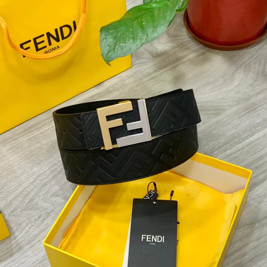 FENDI 新作 黒 幅40MM FFロゴベルト - 画像 (6)