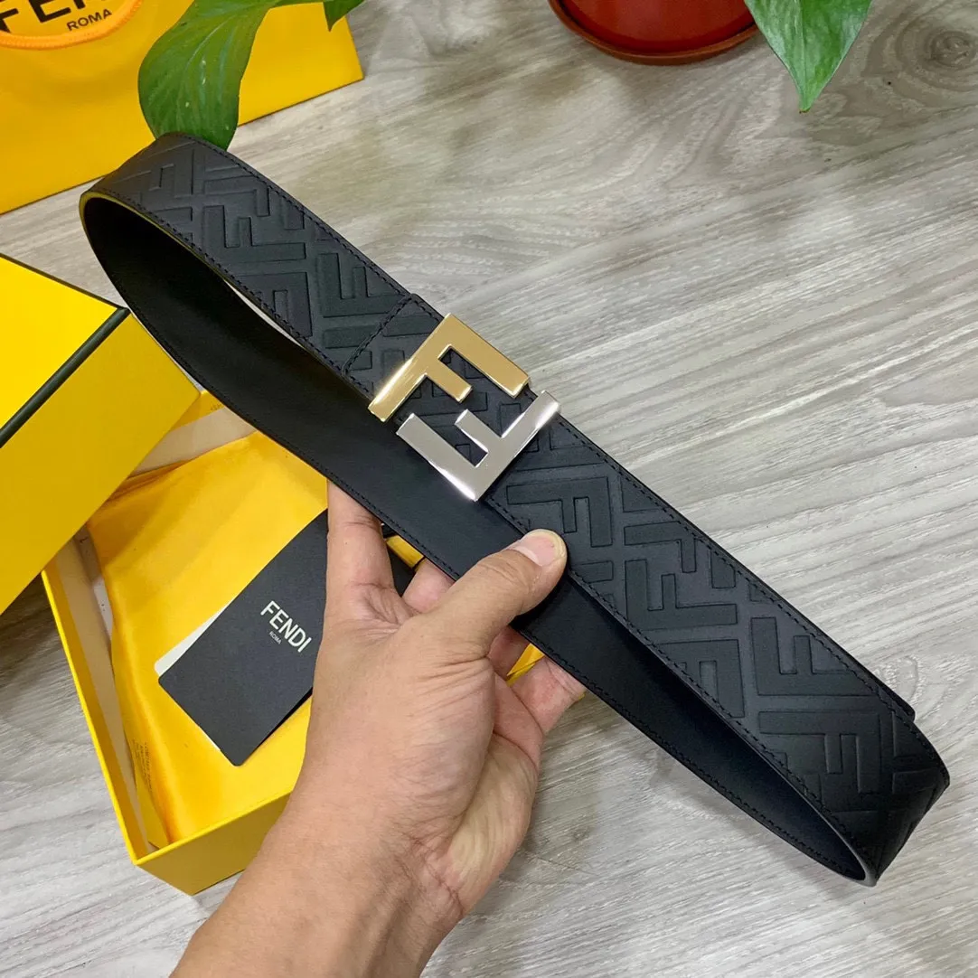 FENDI 新作 黒 幅40MM FFロゴベルト - 画像 (8)