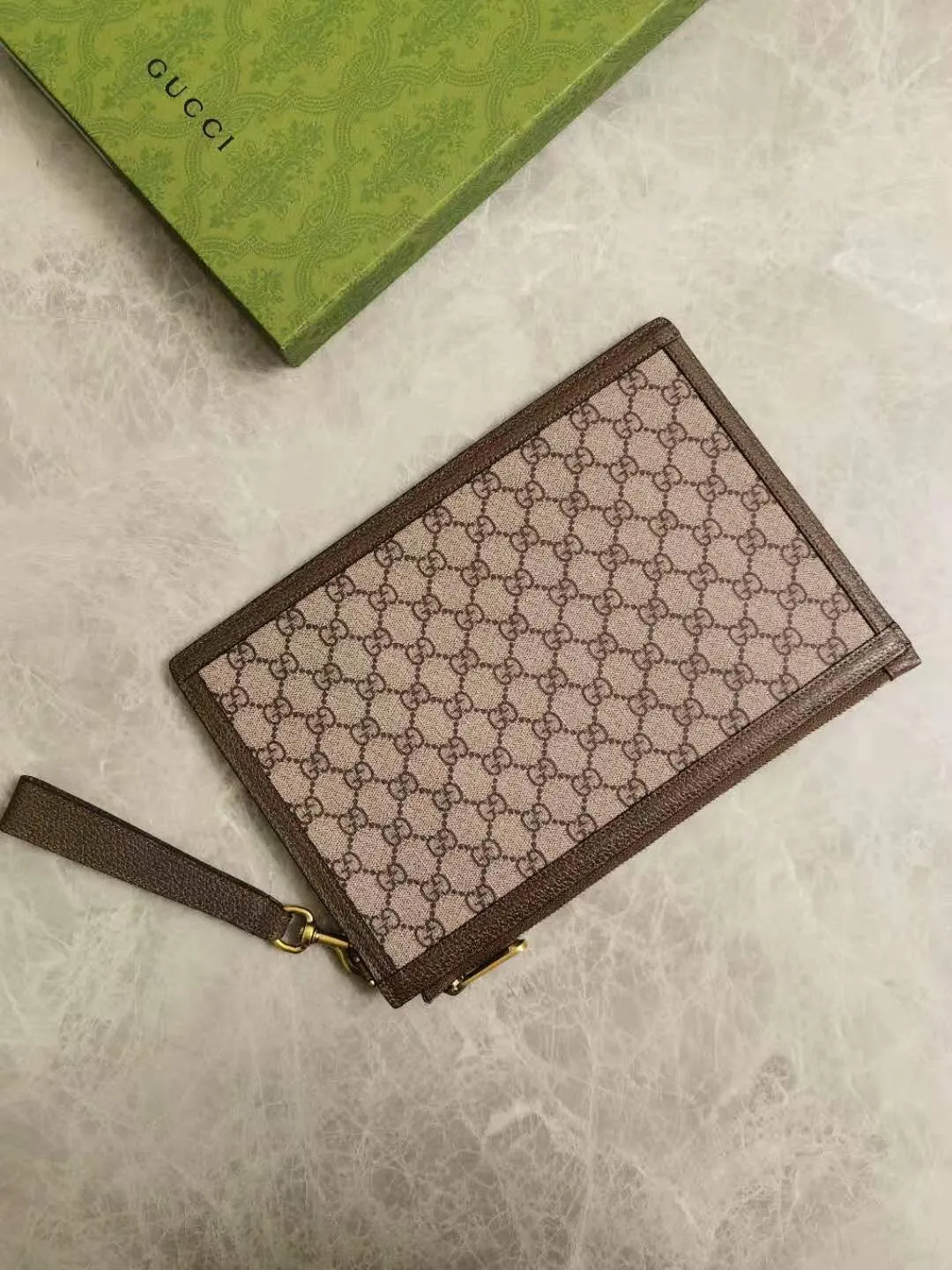 Gucci ドナルドダック柄 クラッチバッグ ベージュ - 画像 (4)