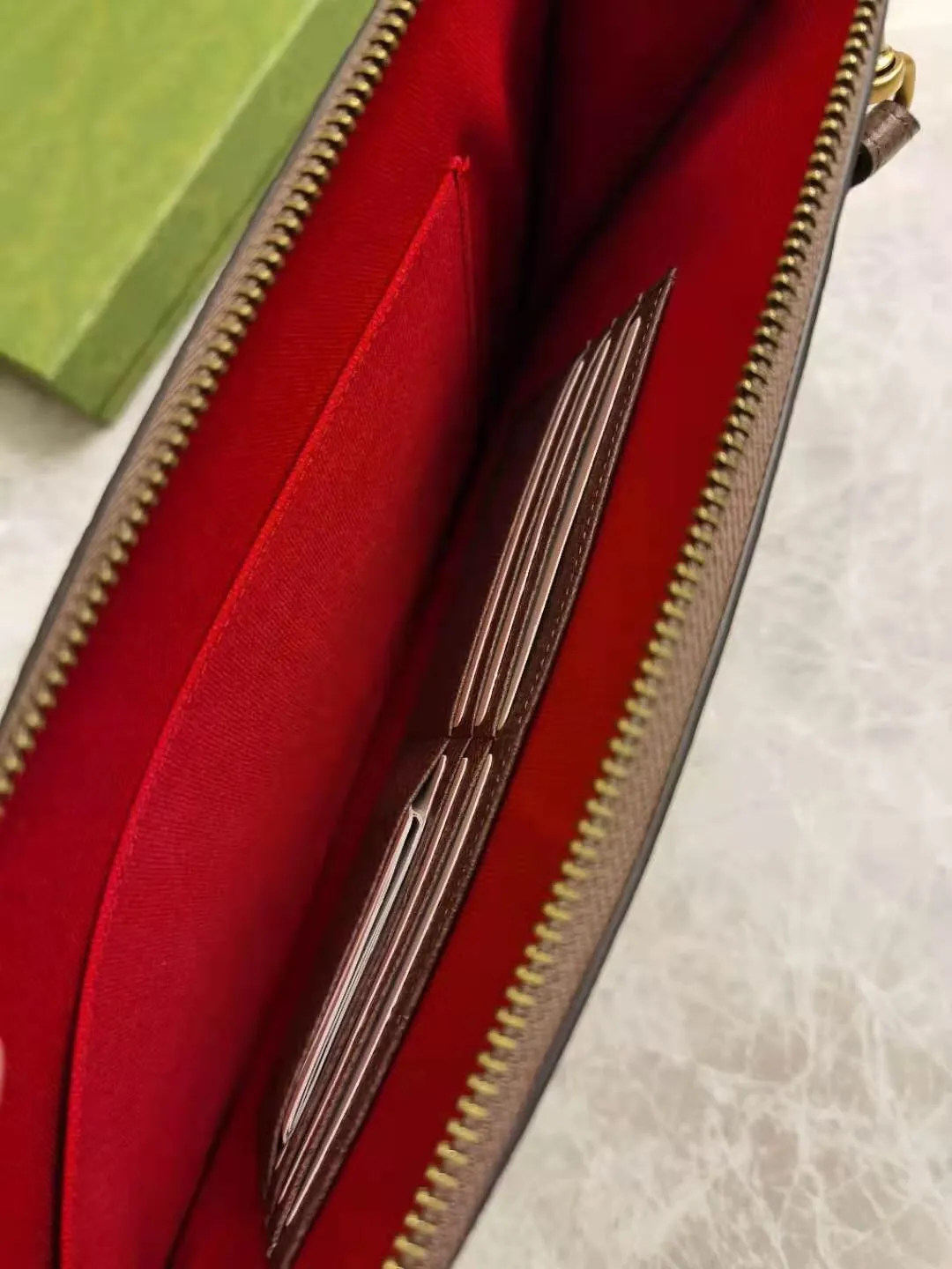 Gucci ドナルドダック柄 クラッチバッグ ベージュ - 画像 (8)