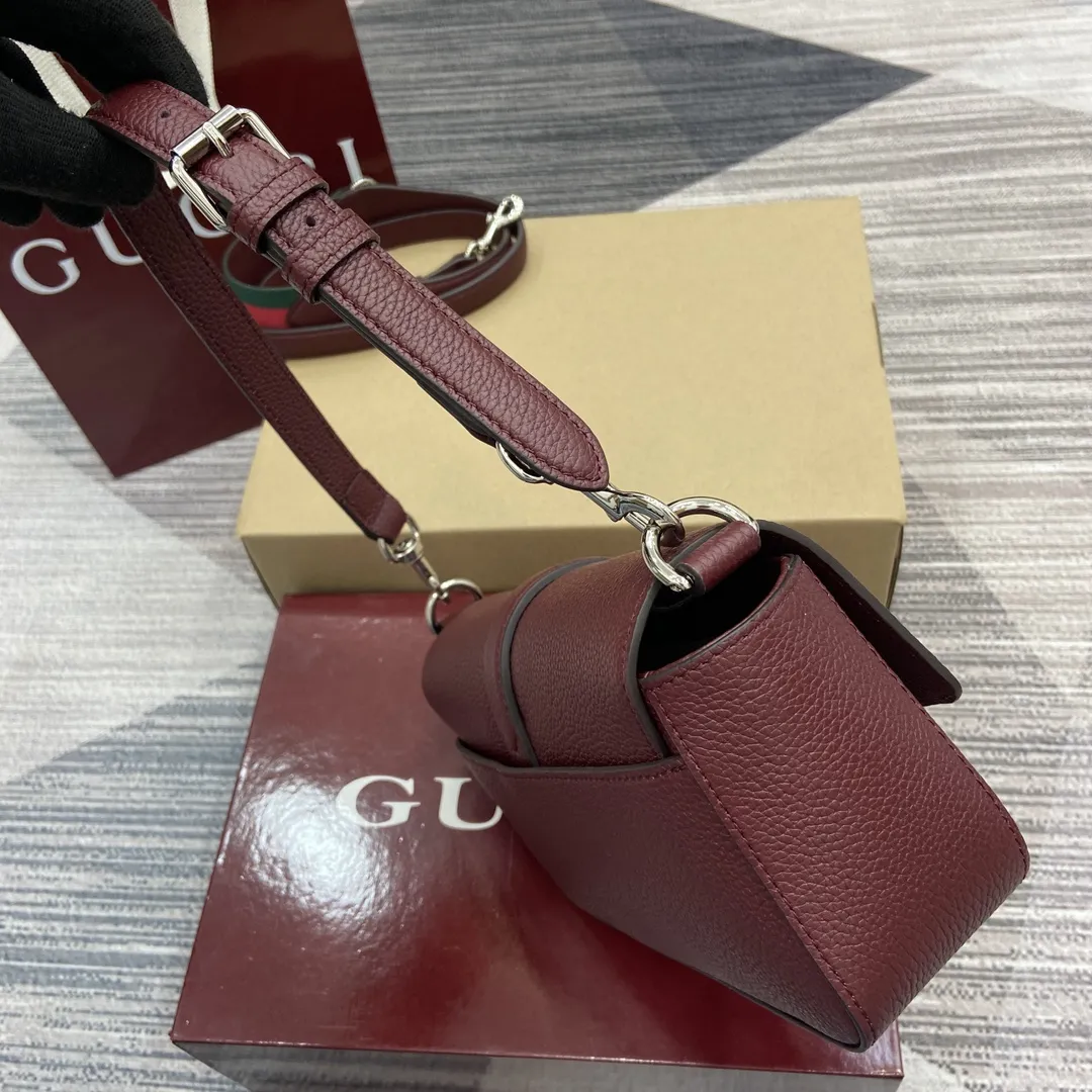 GUCCI アンコラレッド小さなグレインレザーのクロスボディバッグ - 画像 (4)