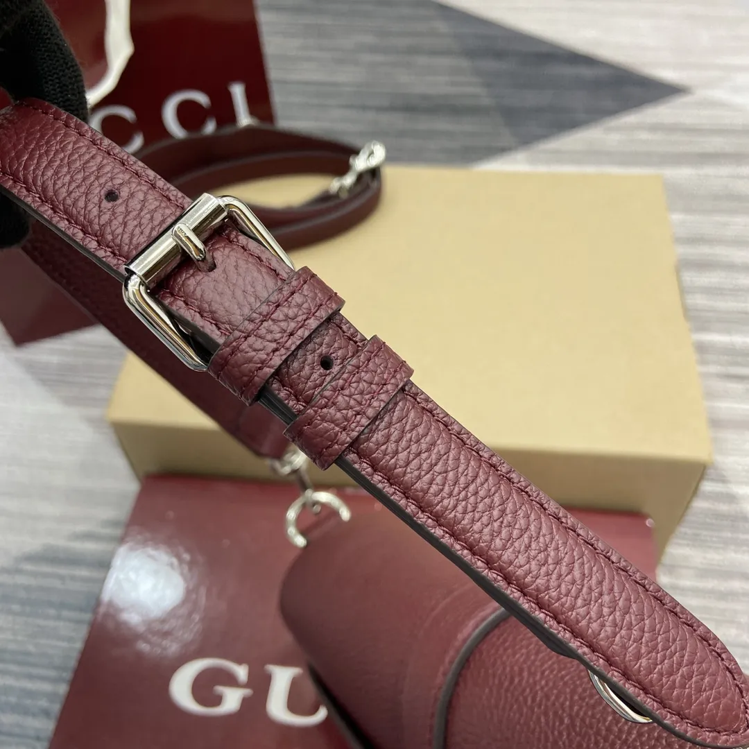 GUCCI アンコラレッド小さなグレインレザーのクロスボディバッグ - 画像 (8)