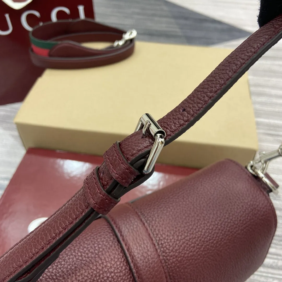 GUCCI アンコラレッド小さなグレインレザーのクロスボディバッグ - 画像 (9)