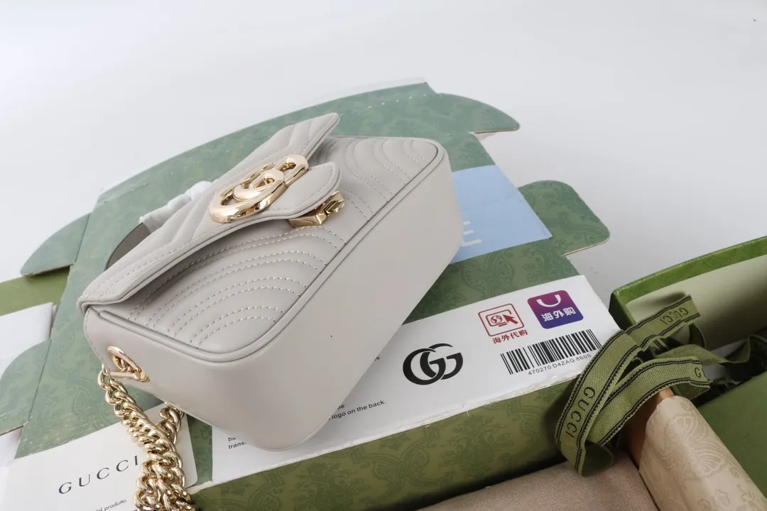 Gucci GG Marmont グレー ハンドバッグ - 画像 (6)