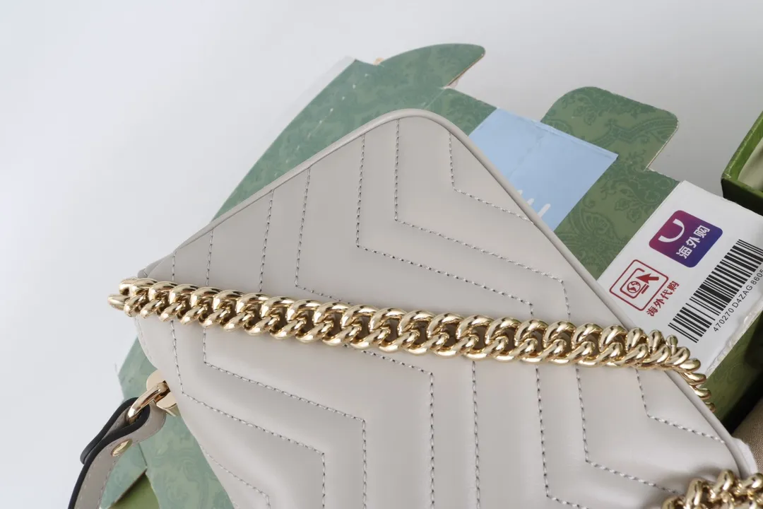 Gucci GG Marmont グレー ハンドバッグ - 画像 (7)