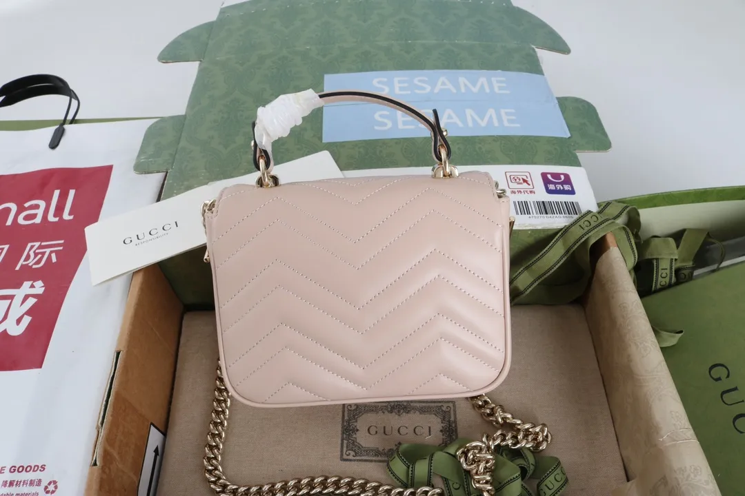 Gucci GG Marmont ピンク ショルダーバッグ - 画像 (3)