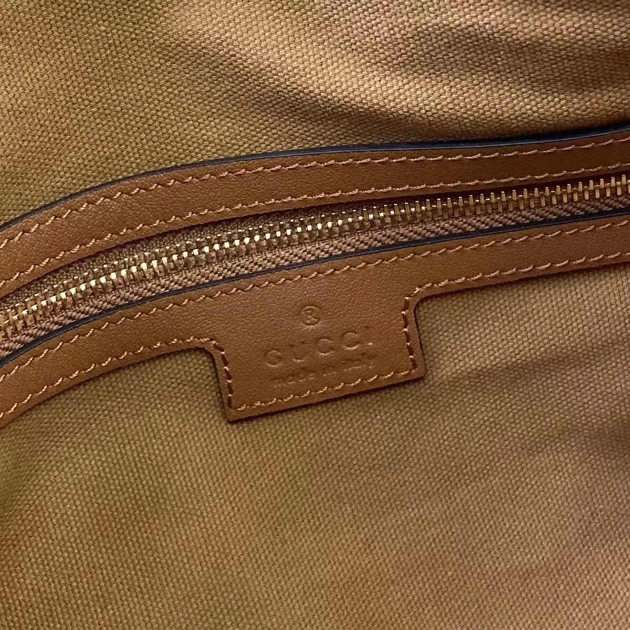 Gucci 2025秋冬ブラウンGGプリントショルダーバックパック - 画像 (10)