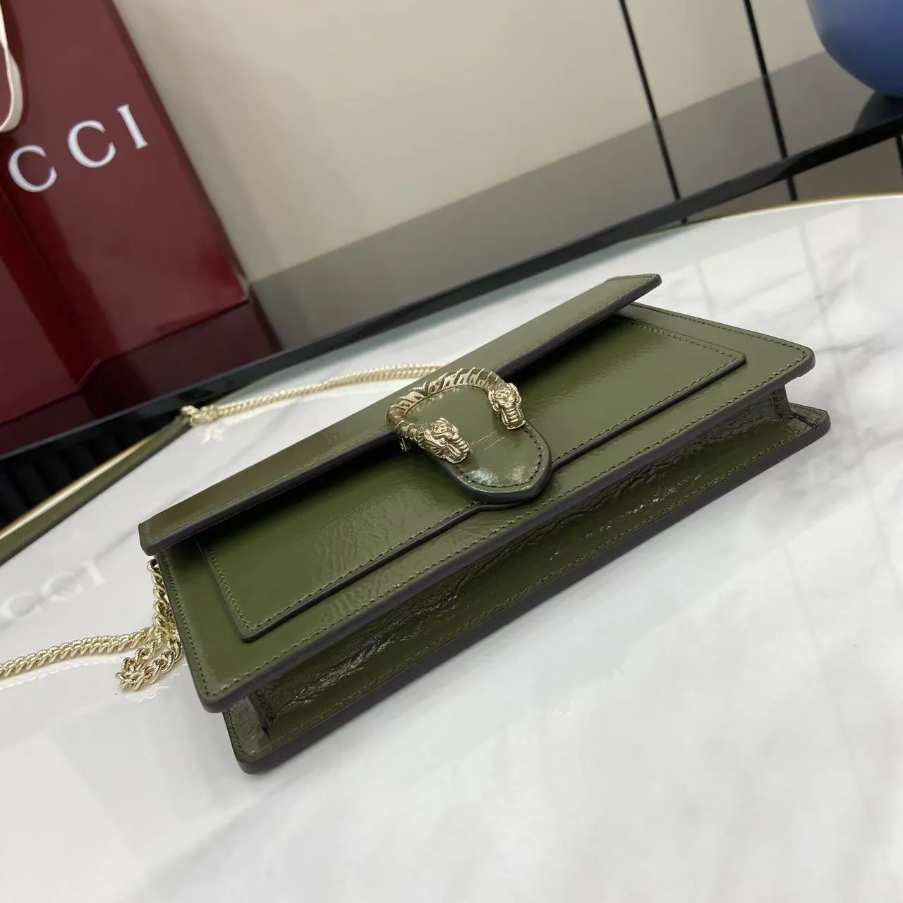 Gucci フォレストグリーン漆皮チェーンウォレット - 画像 (5)