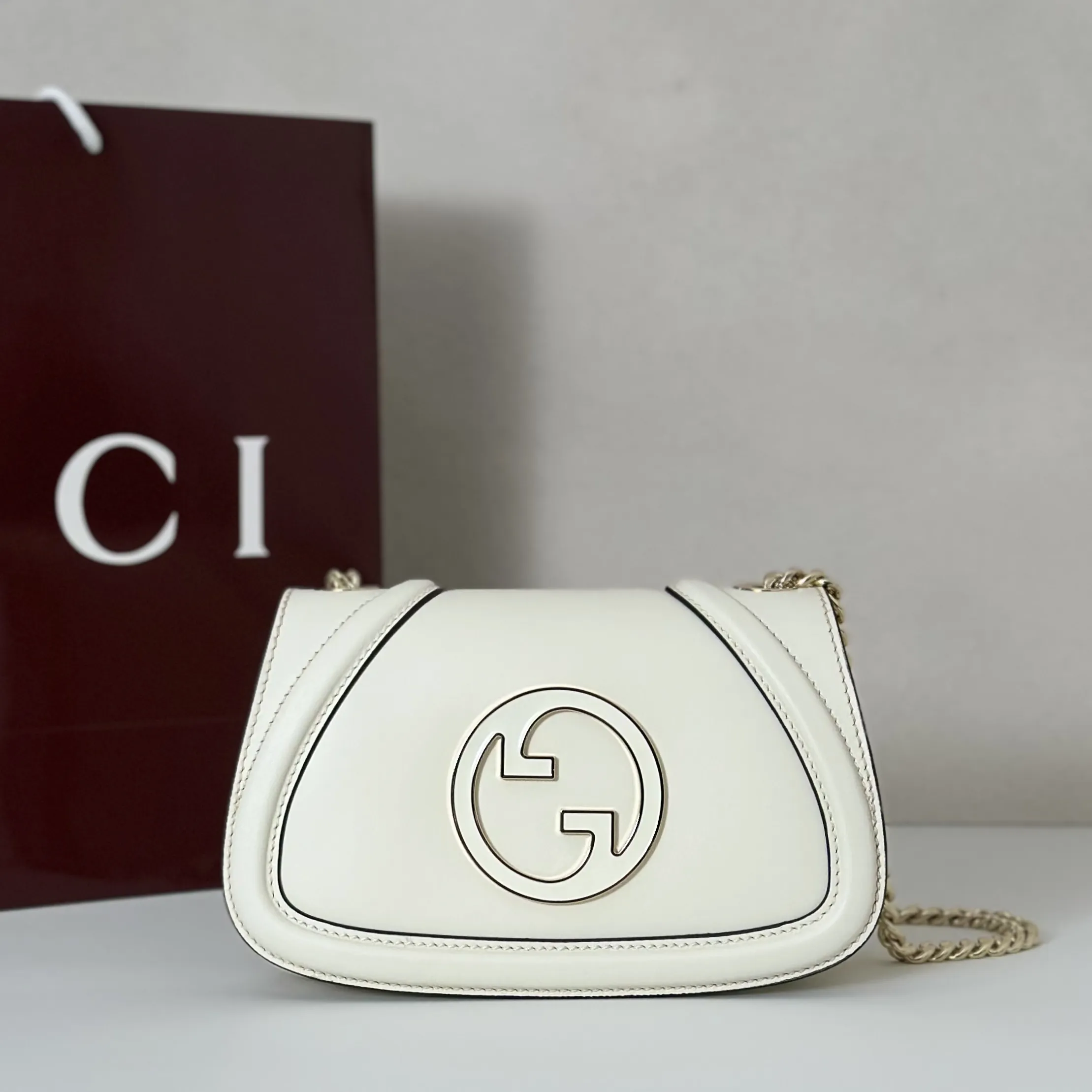 Gucci Blondie ミニショルダーバッグ ホワイト