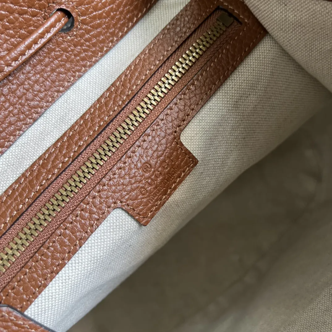 Gucci ブルーGGデニムバックパック - 画像 (9)