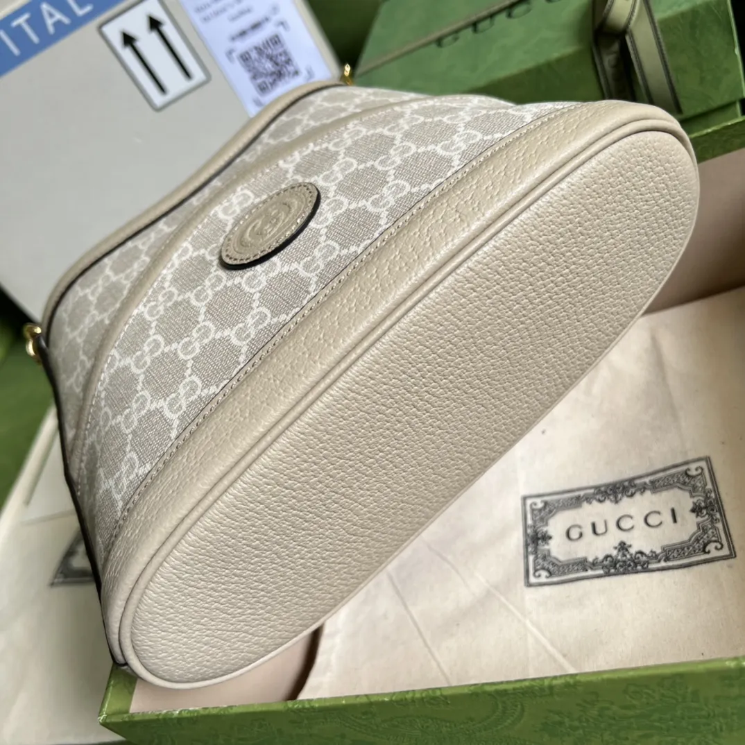 Gucci 小号GGバックパック米ゴムオート麦色アルファベット模様 - 画像 (4)