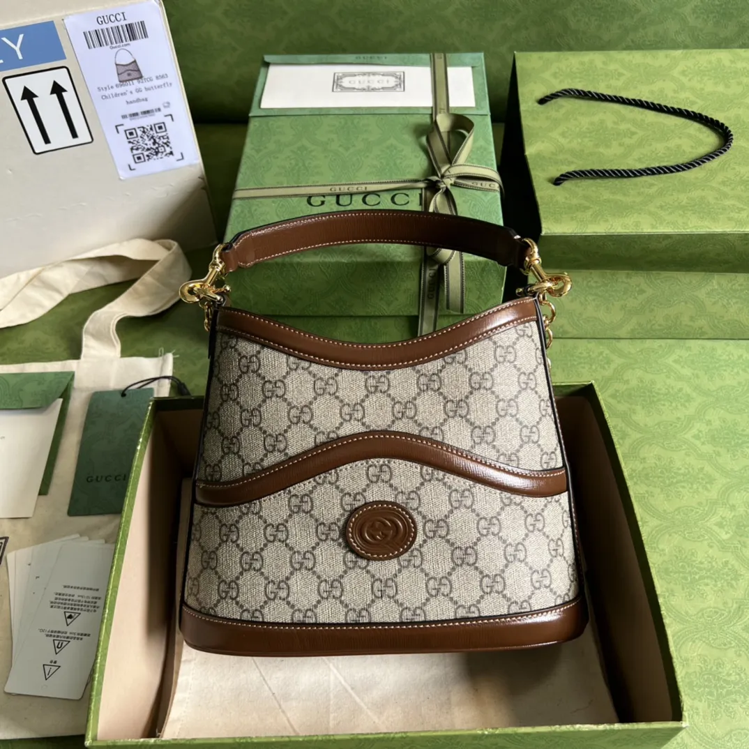 Gucci 小号GGショルダーバッグブラウン PVC スタイル