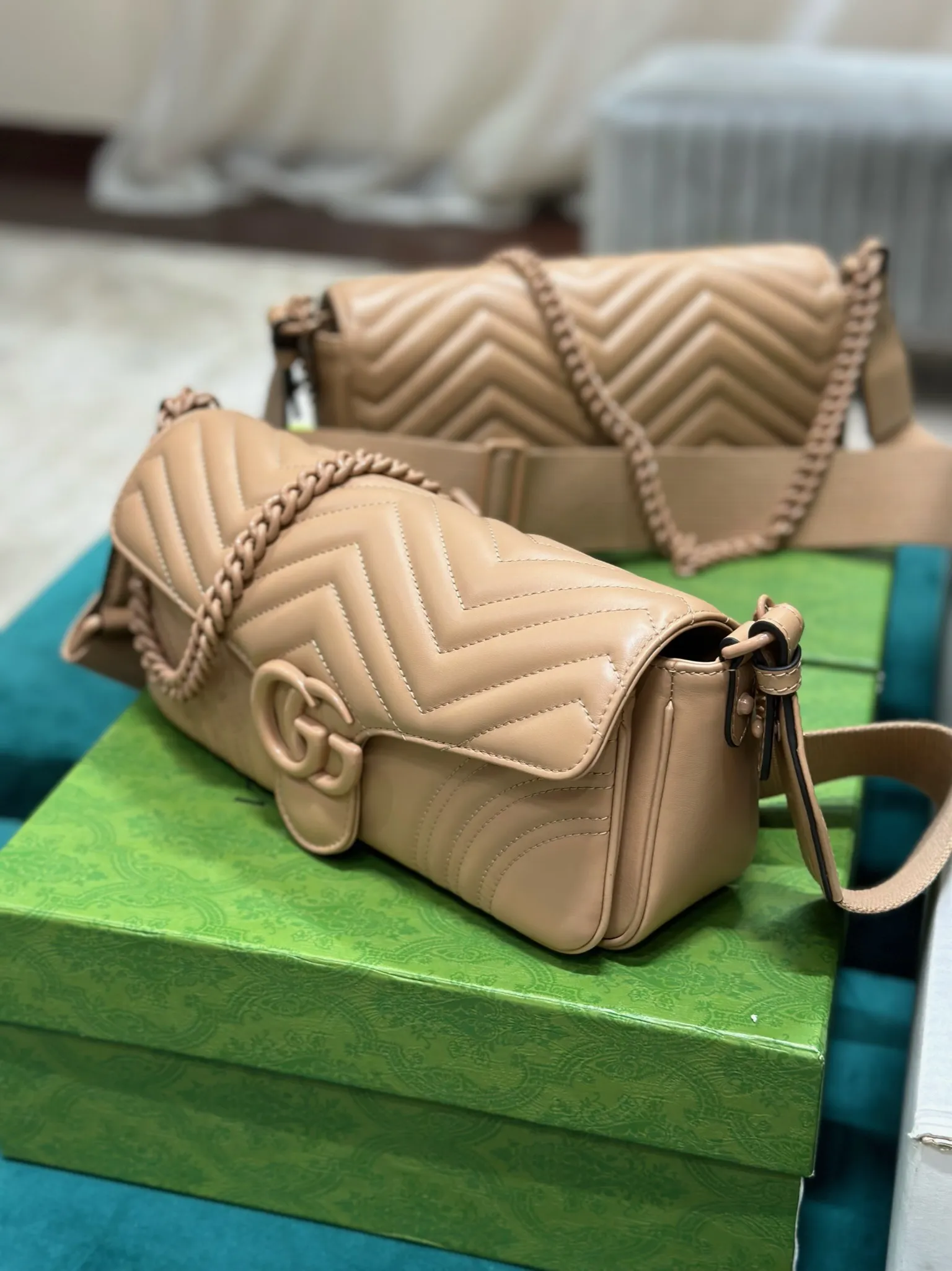 Gucci GG Marmont ショルダーバッグ ベージュ オリジナルレザー - 画像 (3)