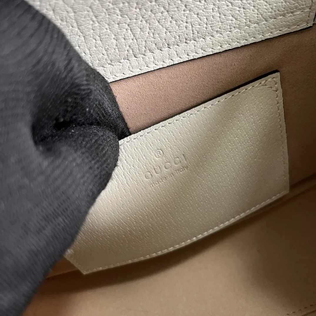 Gucci Diana竹節トランペットショルダーバッグホワイト スタイル735153 - 画像 (10)