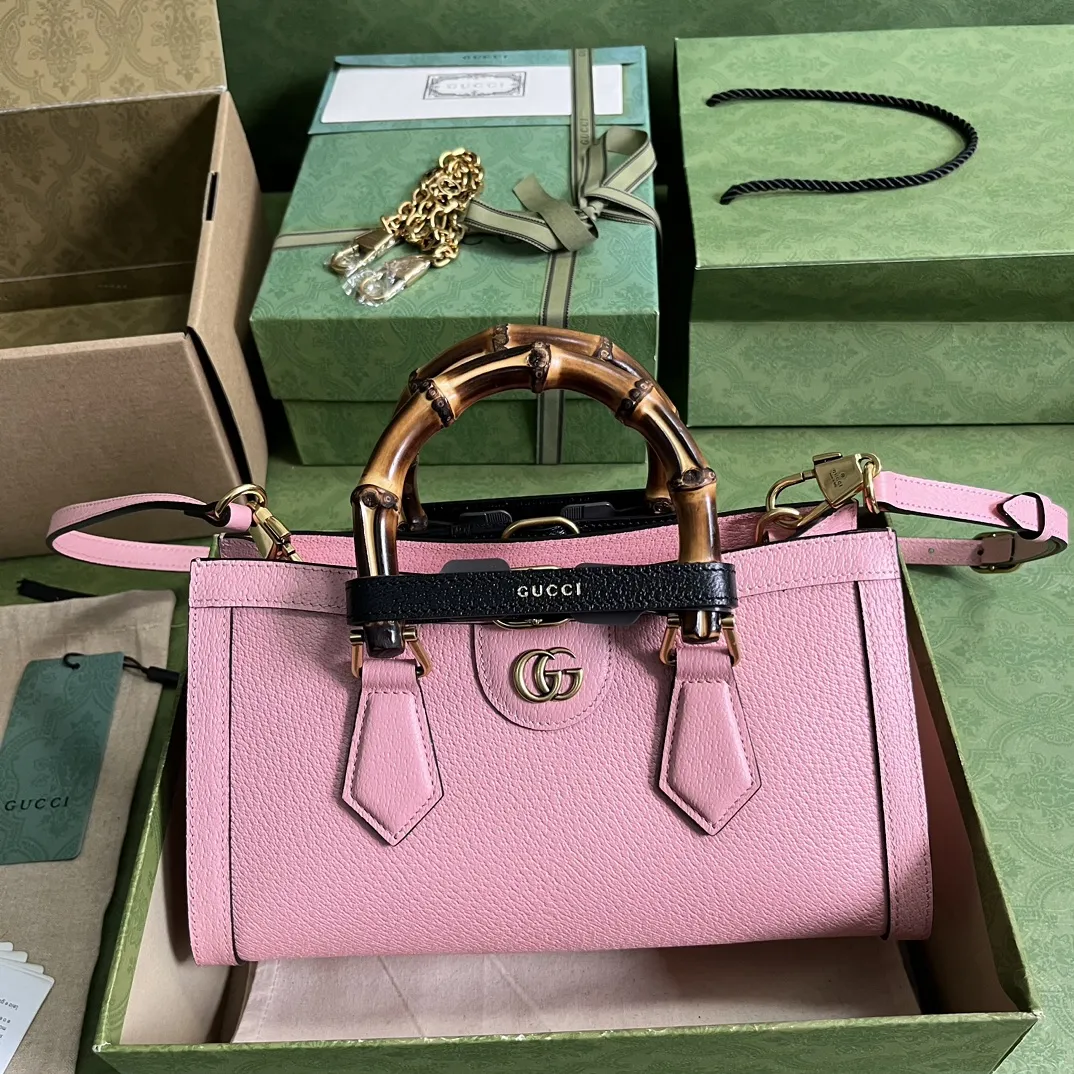 Gucci Diana竹節トランペットショルダーバッグピンク色Cosmogonieシリーズ - 画像 (3)