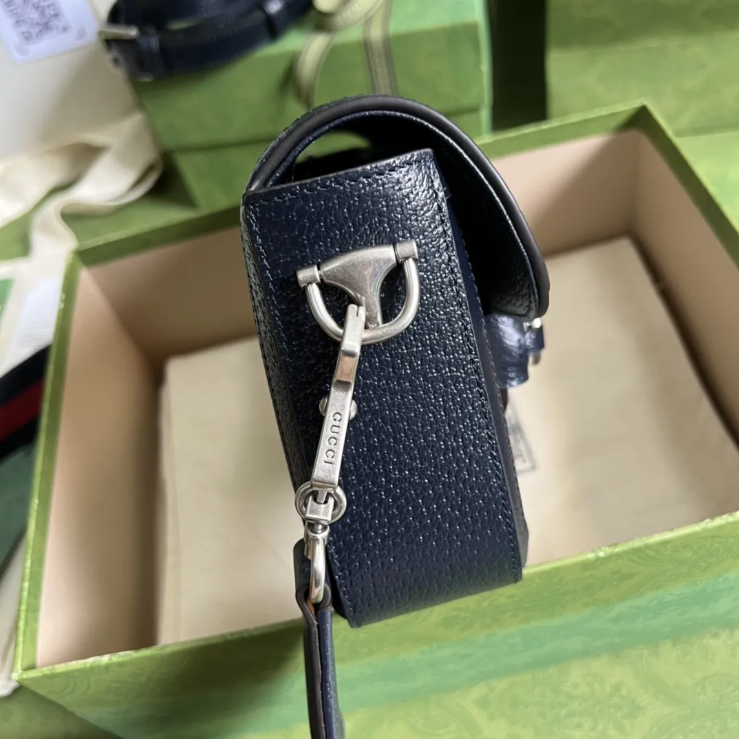 Gucci GG Supreme 馬具バッグ ブルー ミニサイズ - 画像 (5)