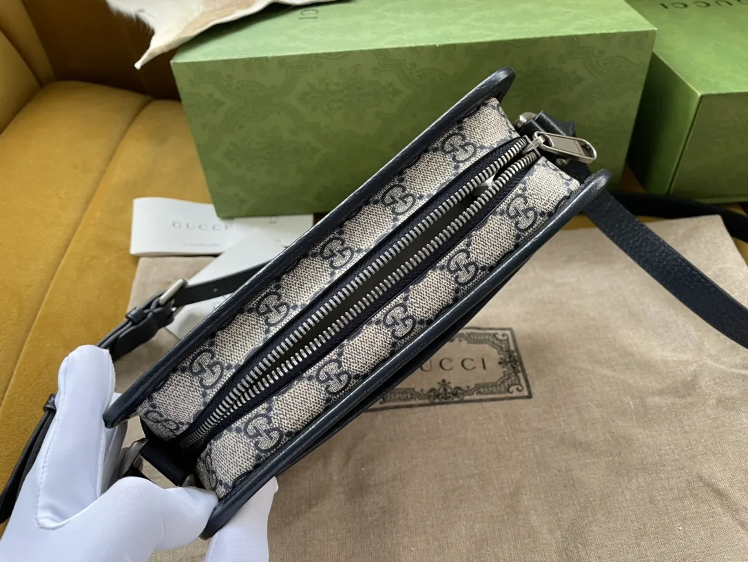 Gucci ブルーGG Supremeミニバッグ - 画像 (6)