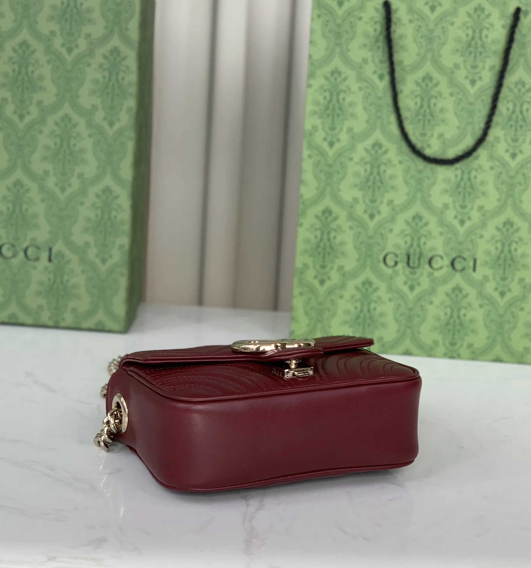 Gucci GG Marmont ミニハンドバッグ レッド - 画像 (6)