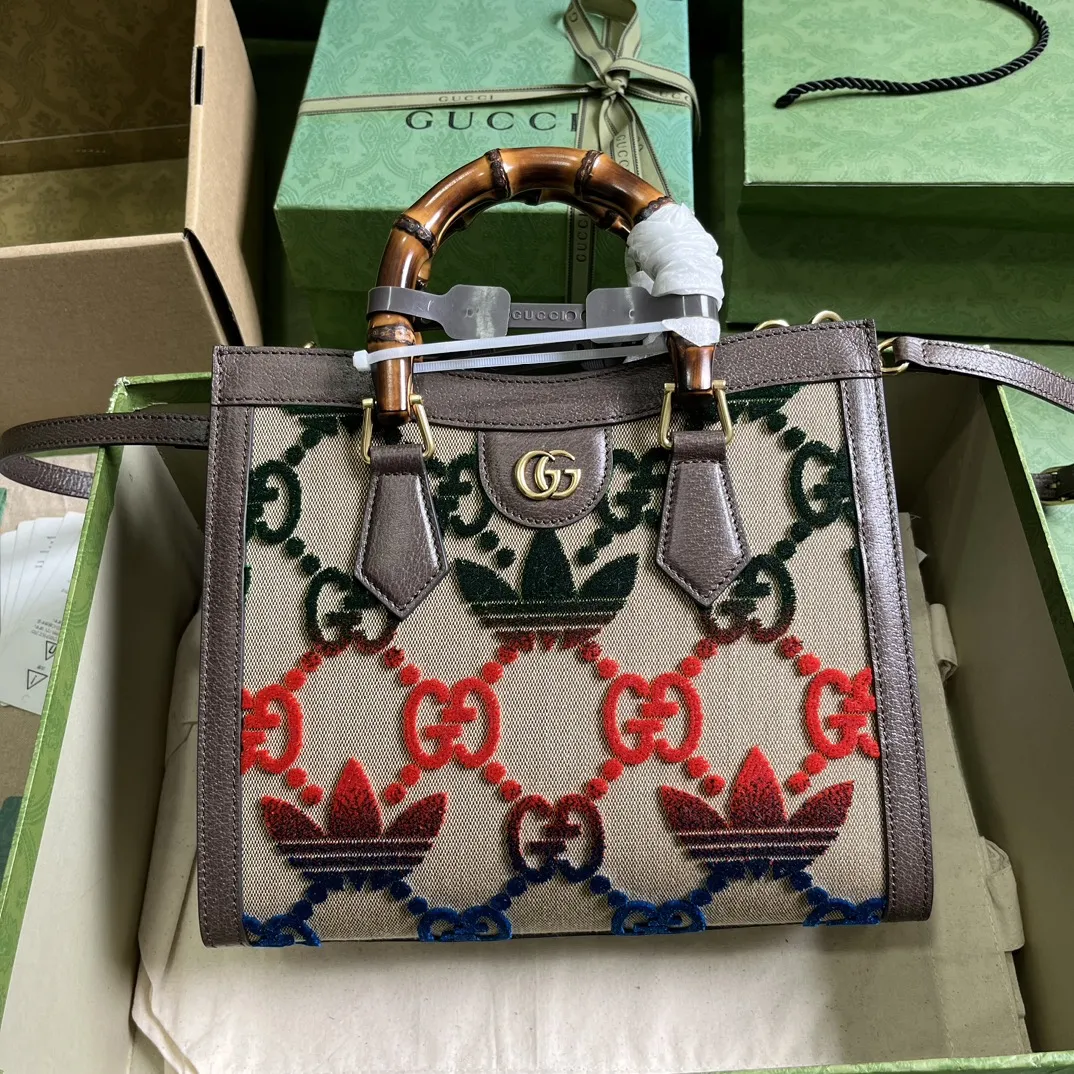 Gucci アディダス コラボ 茶色 大Gキャンバス バンブーバッグ