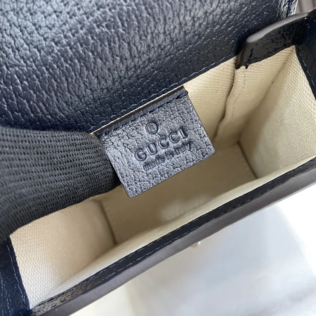 Gucci 馬具バッグ1955 ミニバッグ ブルーPVC - 画像 (10)