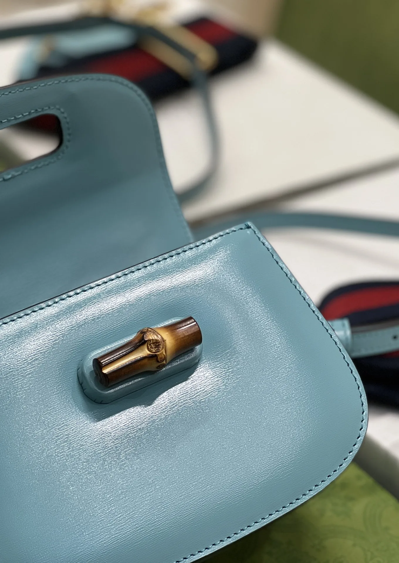 Gucci Ariaシリーズ ブルー 小型ハンドバッグ - 画像 (9)