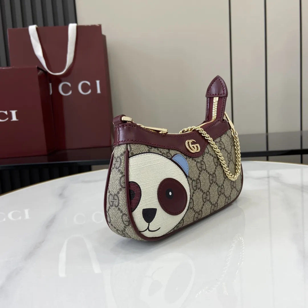 Gucci フェンディレッドパンダミニバッグ - 画像 (3)