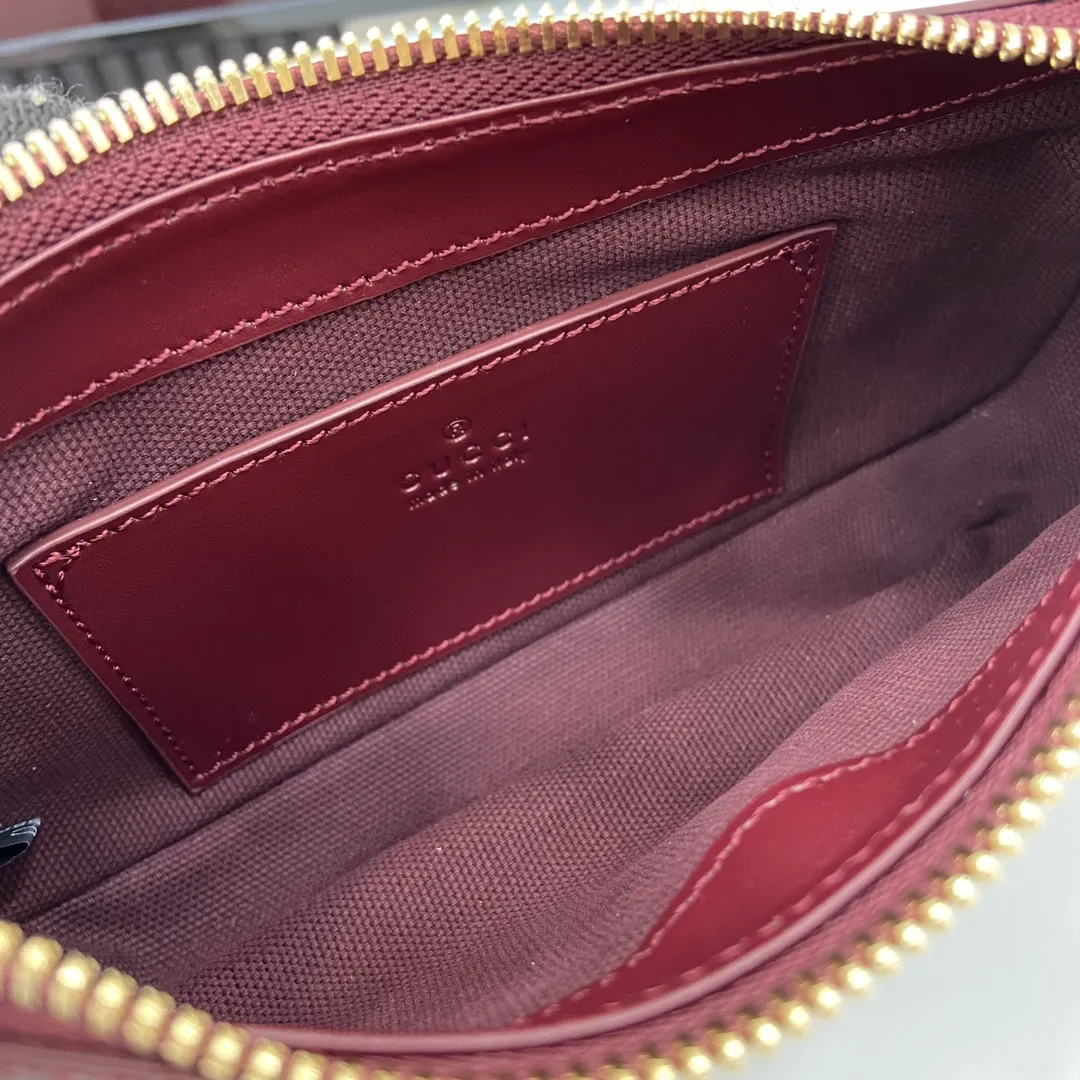 Gucci フェンディレッドパンダミニバッグ - 画像 (10)