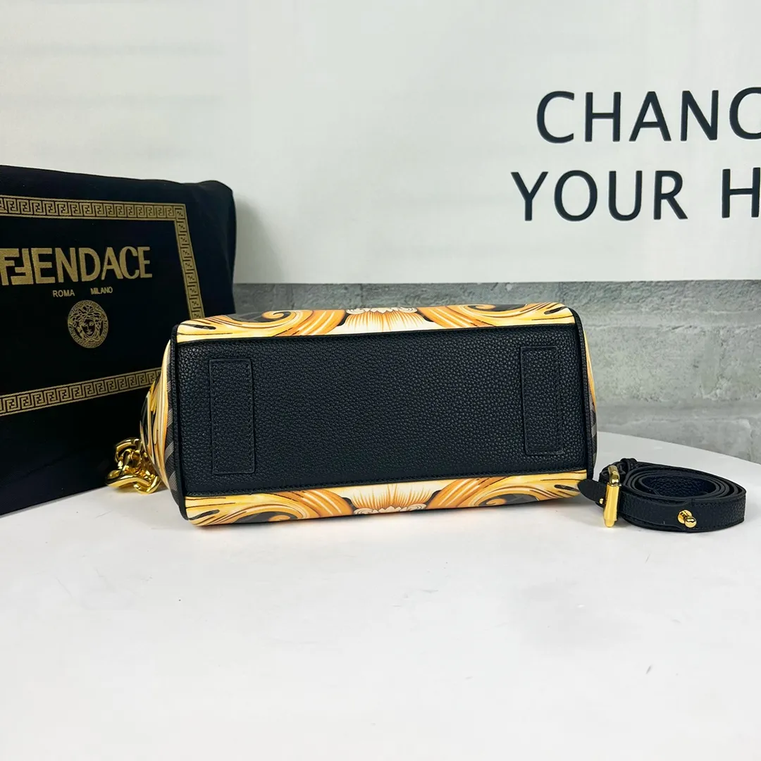 Versaceラメドゥーサバッグ黒ゴールドバロック柄 - 画像 (7)