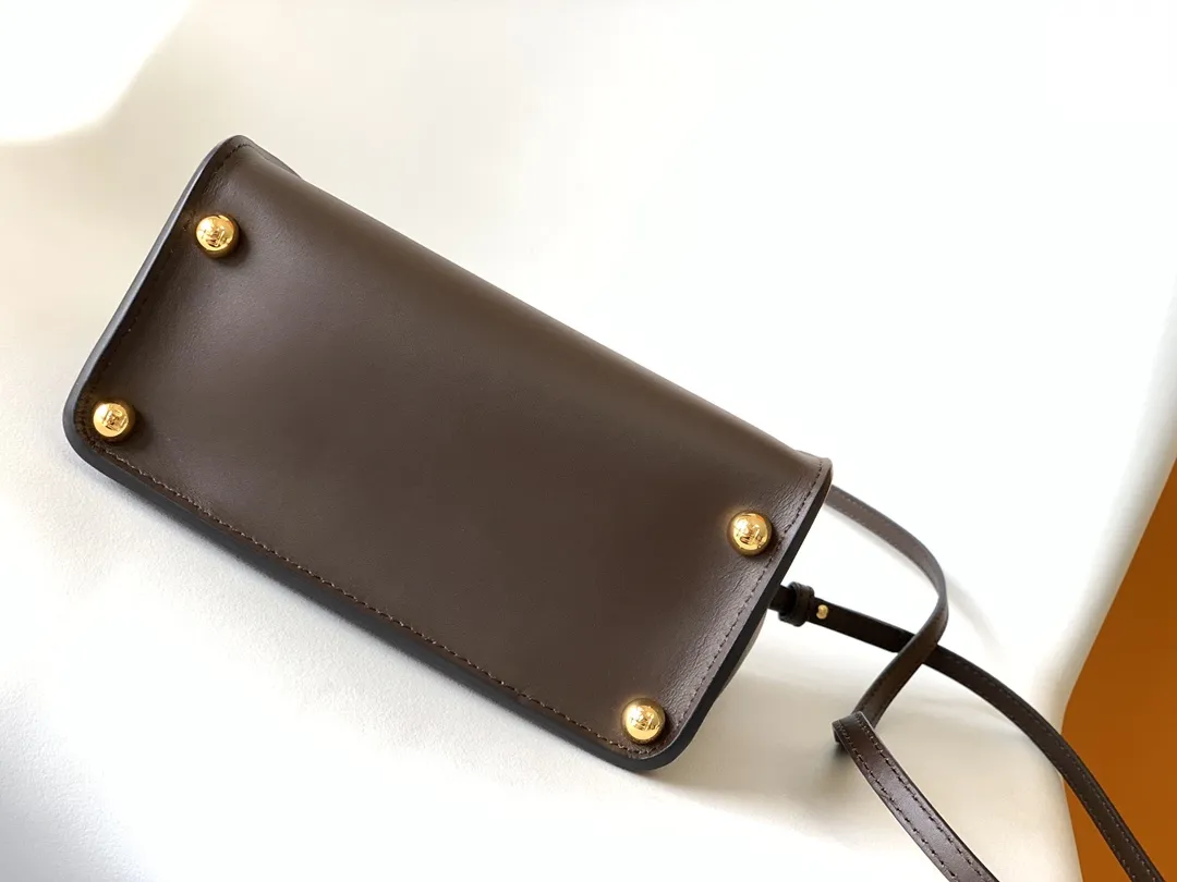 Fendi Way小号手袋ブラウンレザーFFロゴ - 画像 (4)