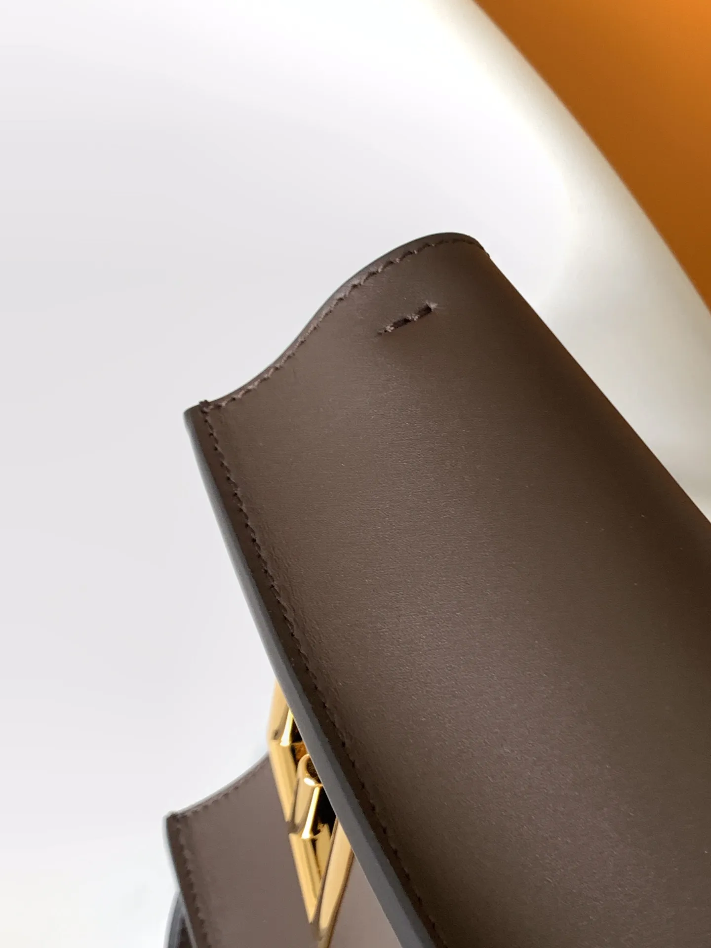 Fendi Way小号手袋ブラウンレザーFFロゴ - 画像 (9)