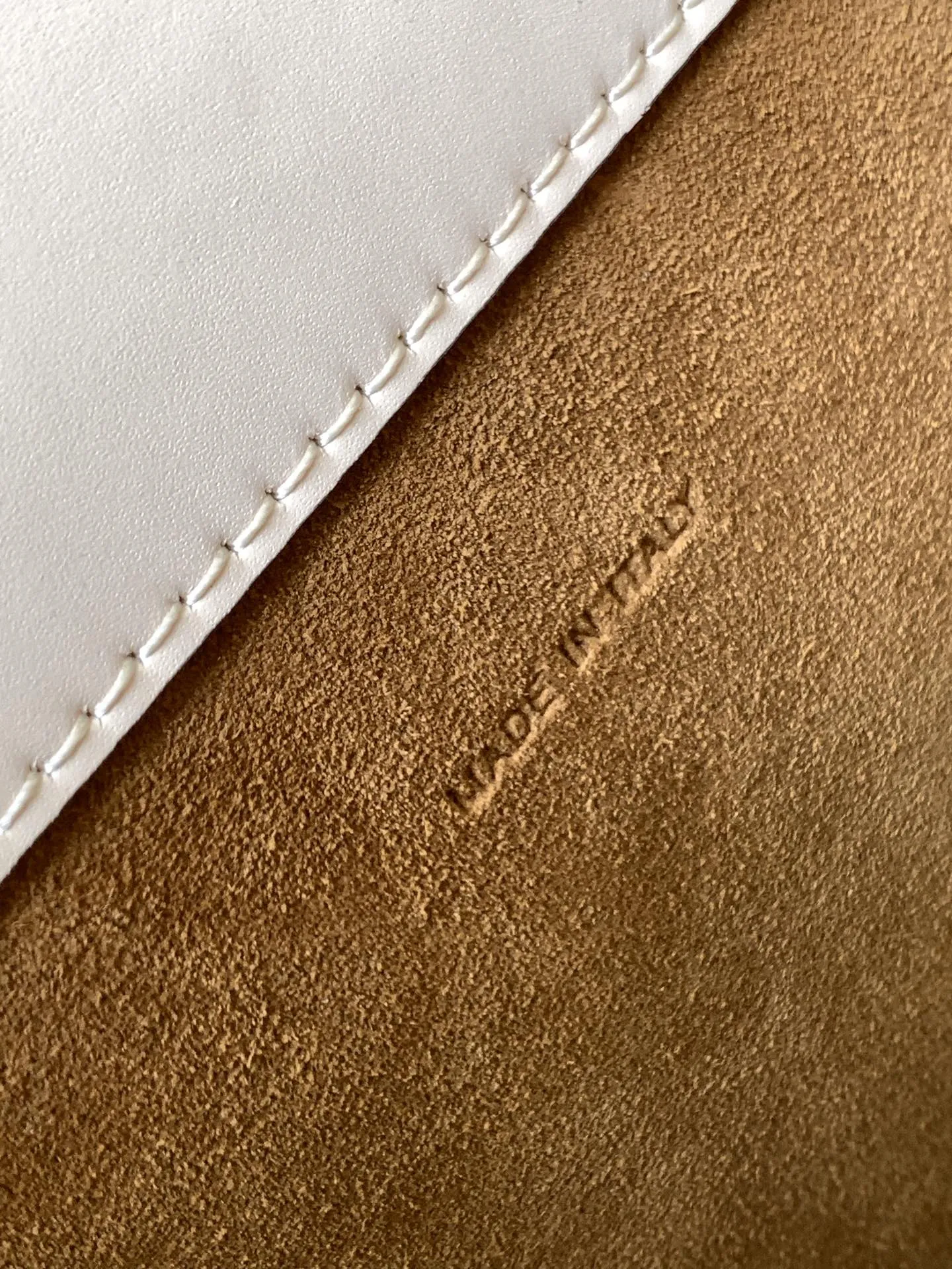 Fendi touch 風琴ハンドバッグ ベージュ パイソン柄 - 画像 (10)