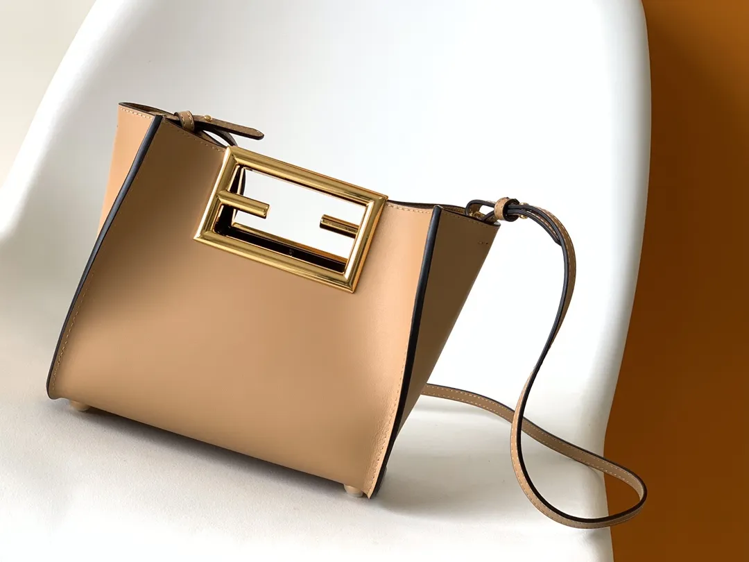 FendI Way 小号手袋 ベージュ カalfレザー - 画像 (3)