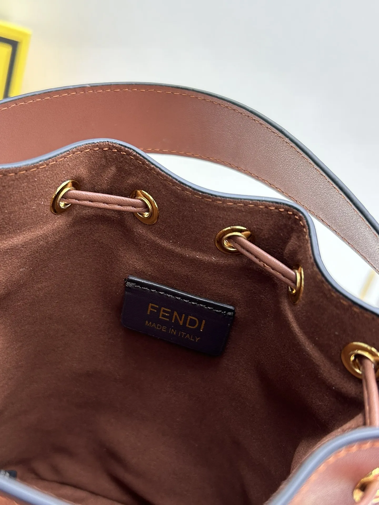 Fendi カラフルバケットバッグ - 画像 (9)