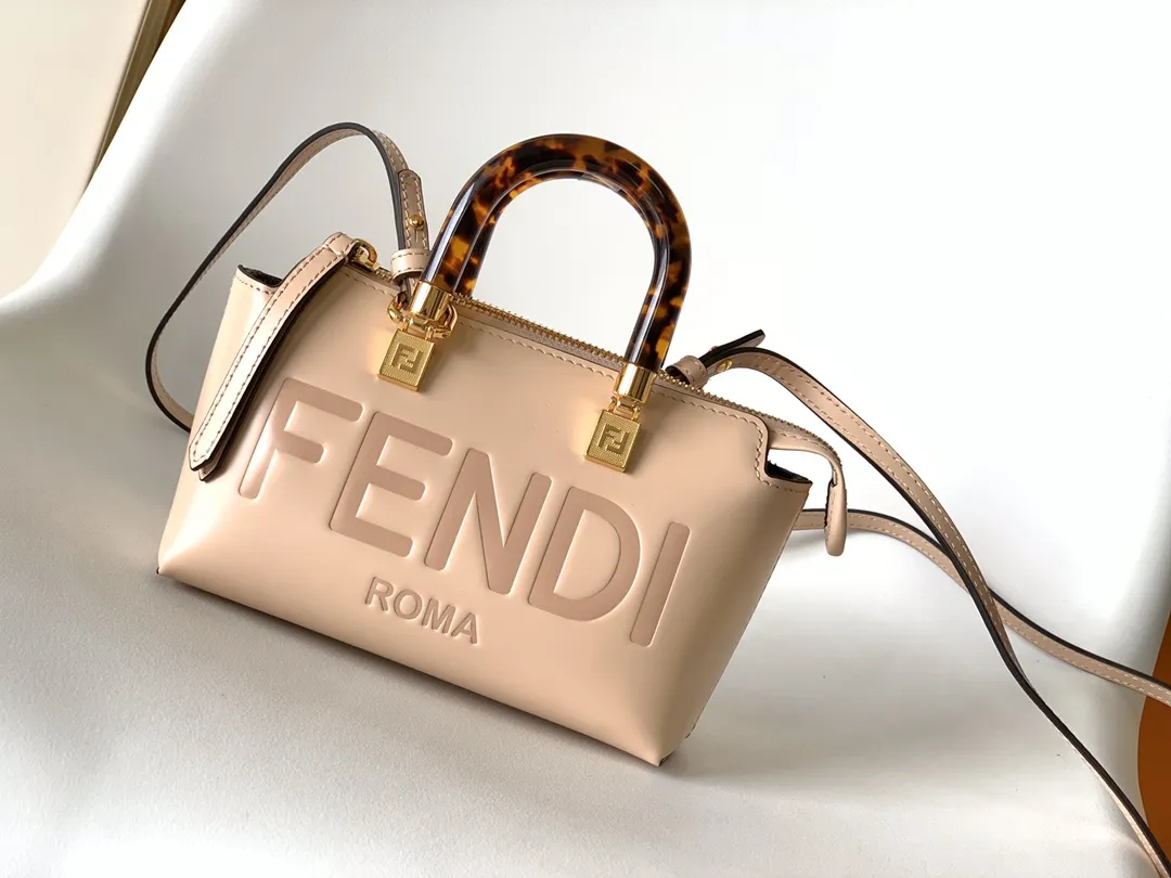 FENDI Mini ByTheWay バッグ ベージュ カalf柄ハンドル