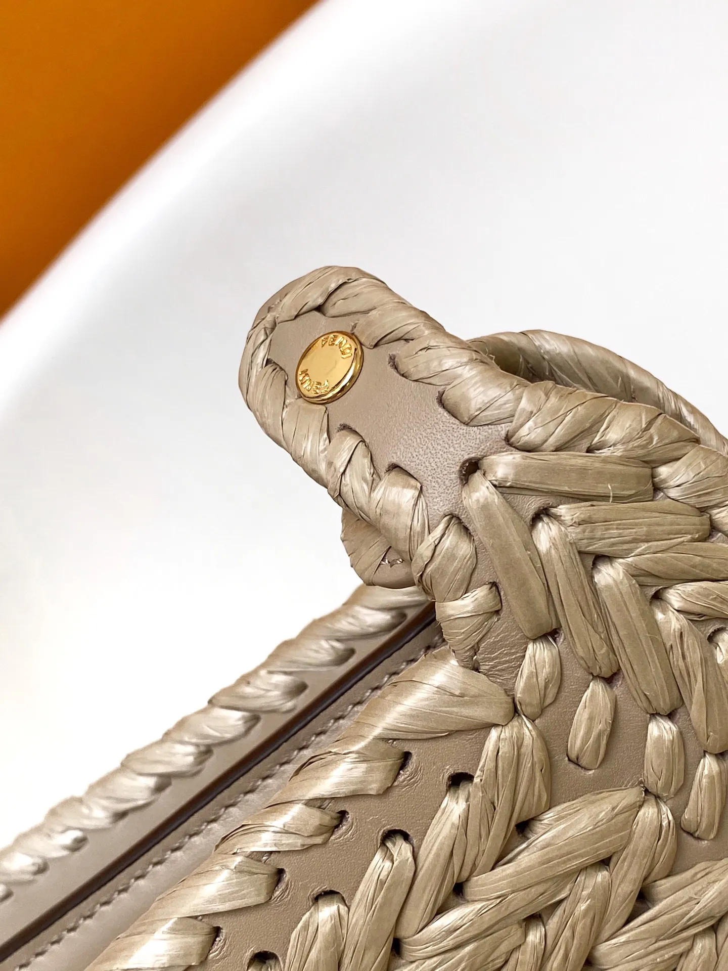 Fendi Iconic Peekaboo ISeeU ベージュ編み込みバッグ - 画像 (8)