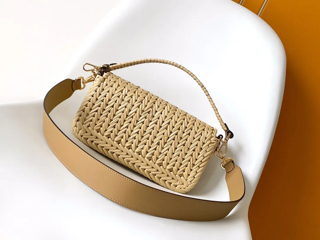 FENDI ラフィア編みバゲットバッグ ベージュ - 画像 (3)