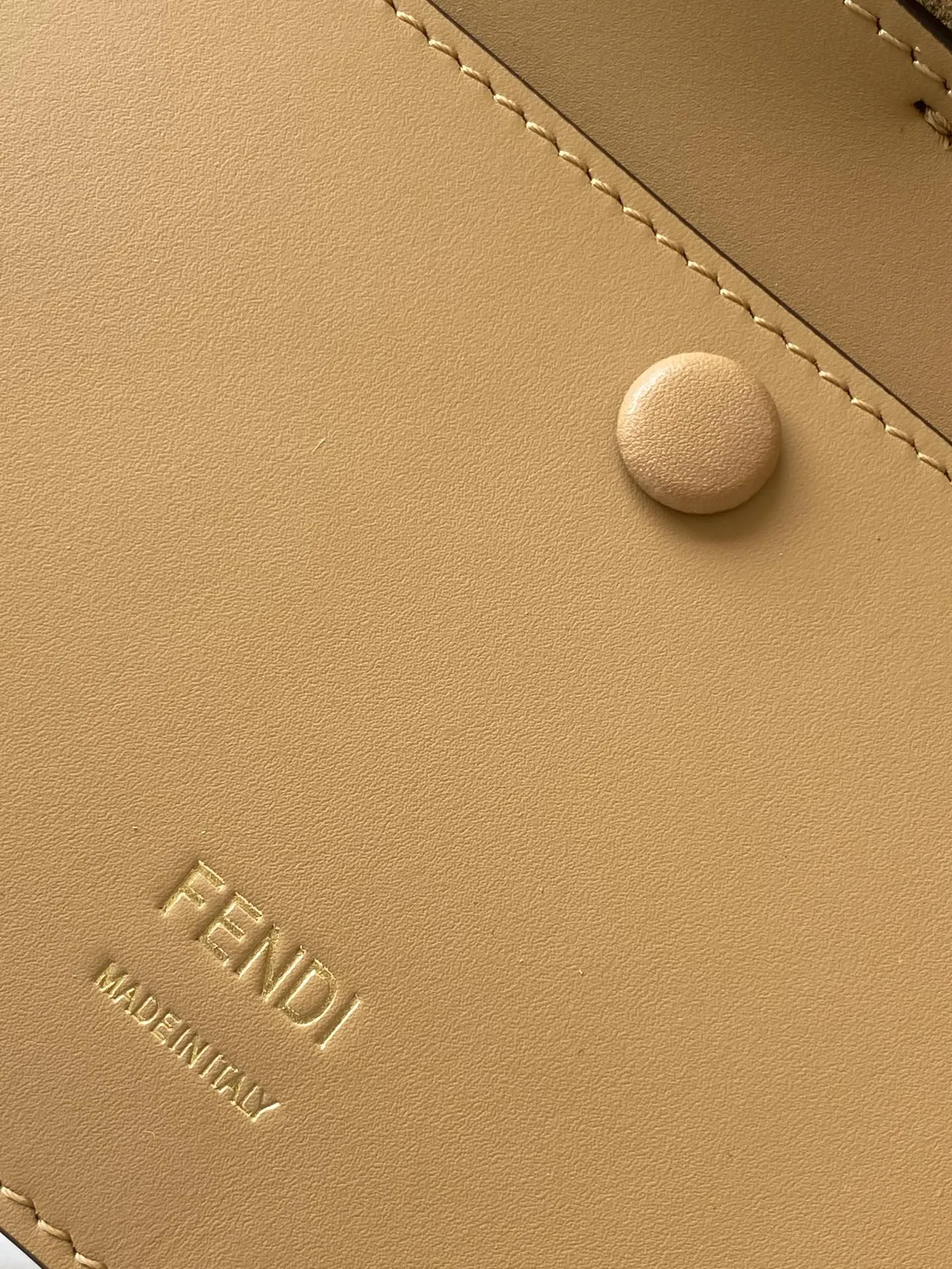 FENDI ラフィア編みバゲットバッグ ベージュ - 画像 (7)