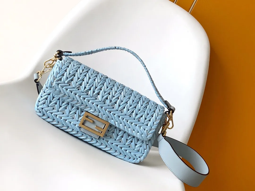 FEND ライトブルーBaguette手袋編みバッグ
