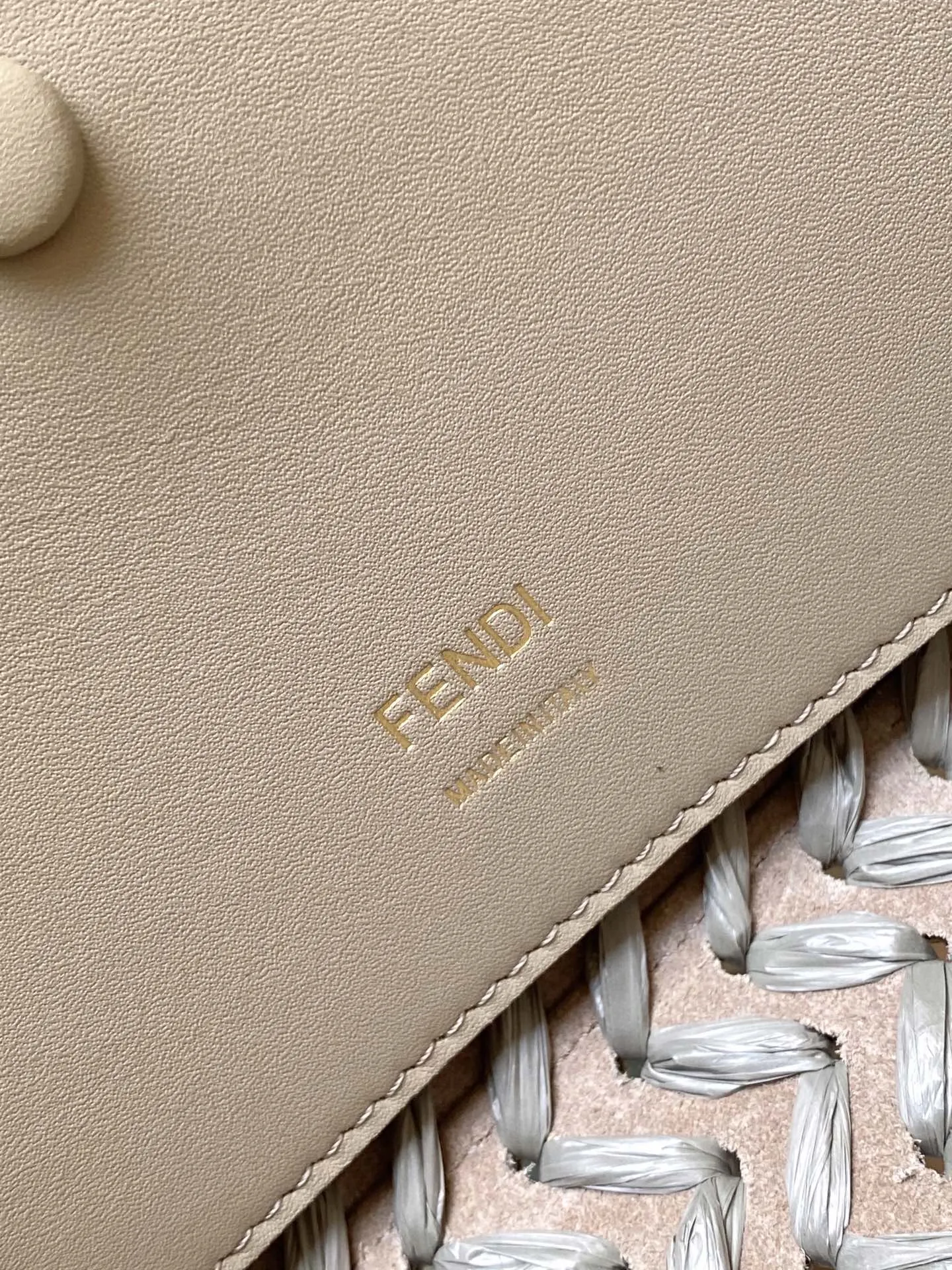 FEND グレーブラケットバッグ ラフィア編み - 画像 (8)