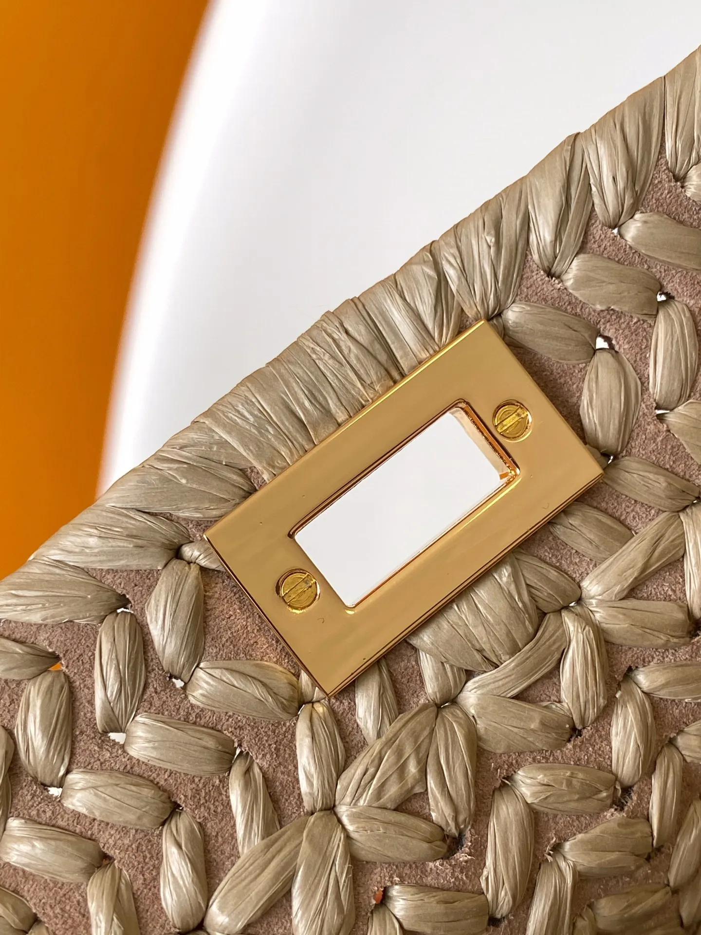 Fendi Iconic Peekaboo ISeeU Mini ベージュ編み込みデザイン - 画像 (10)