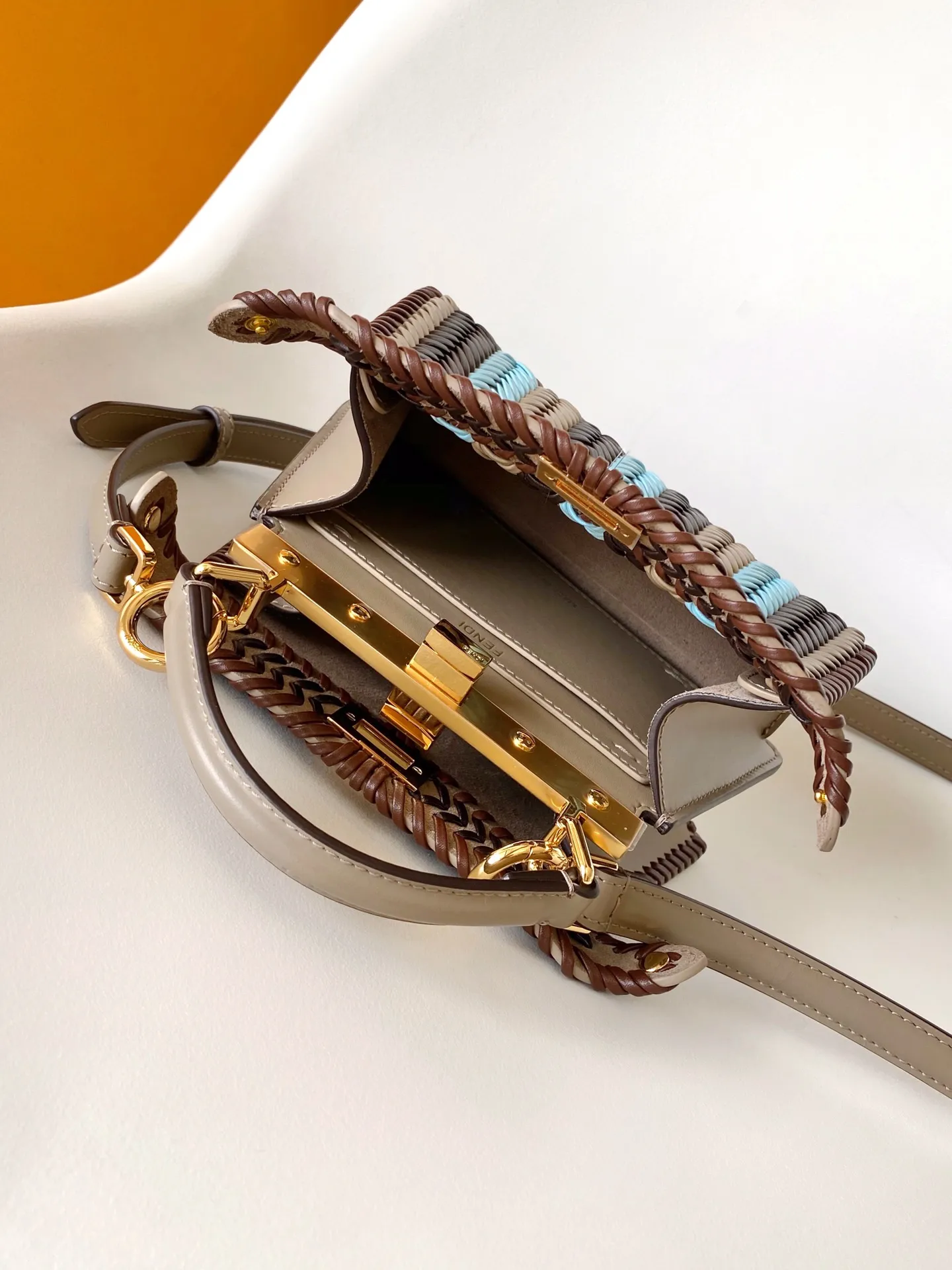 Fendi Iconic Peekaboo ISeeU Mini ブラウンとブルーストライプ - 画像 (6)