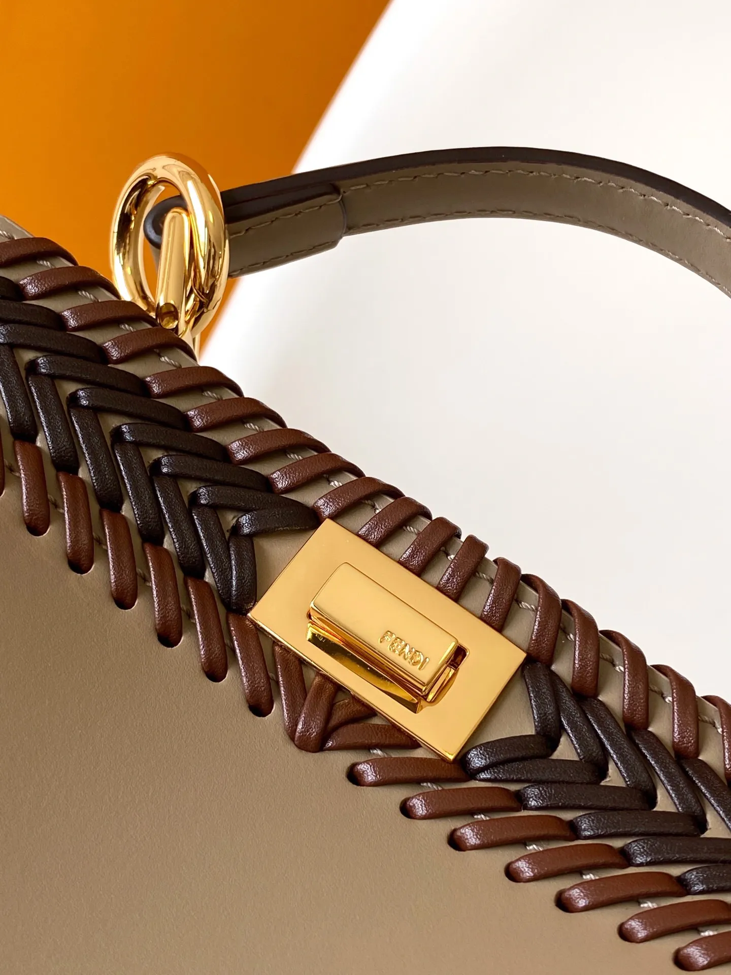 Fendi Iconic Peekaboo ISeeU Mini ブラウンとブルーストライプ - 画像 (9)