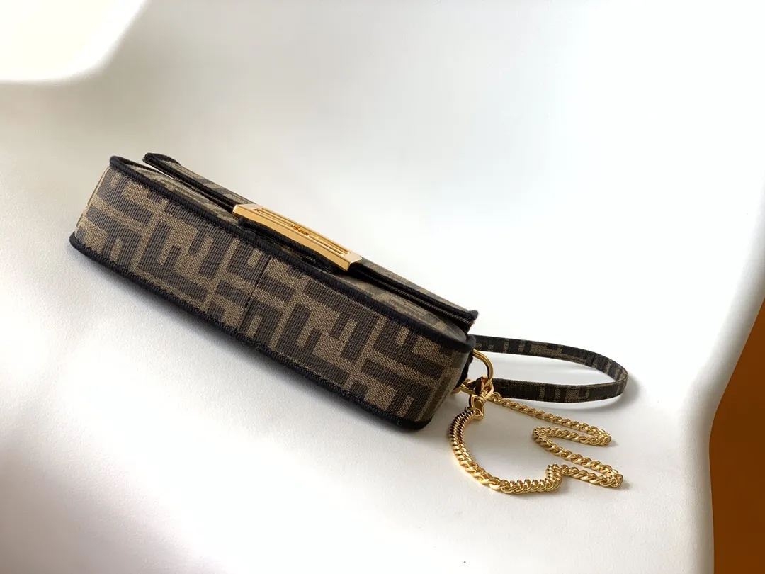 Fendi Baguette小号手袋ブラウンフラワー柄 - 画像 (4)