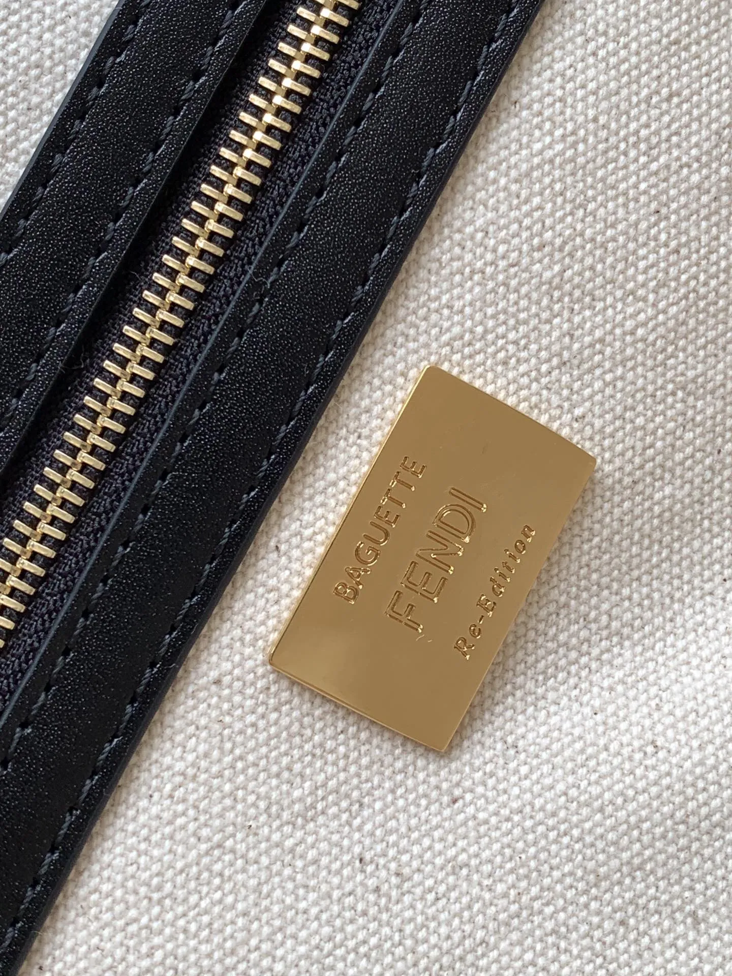 Fendi七夕限定カラフルクラシックミディアムバッグ - 画像 (8)