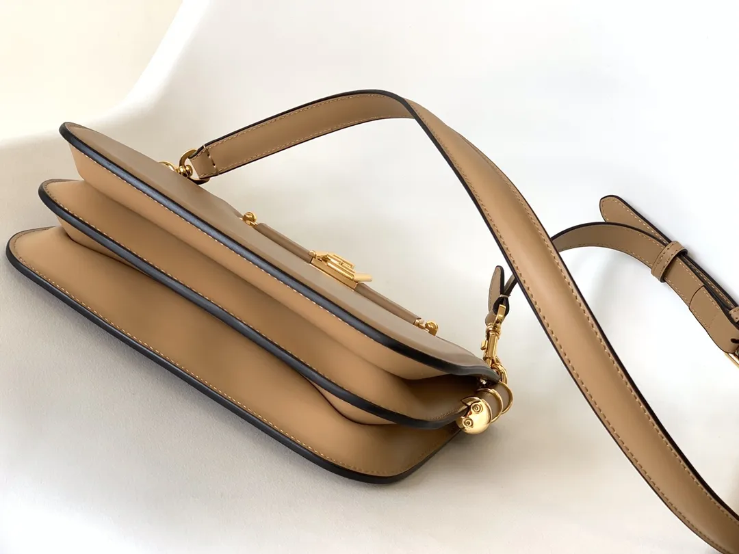 Fendi touch 風琴ハンドバッグ ベージュ レザー - 画像 (5)