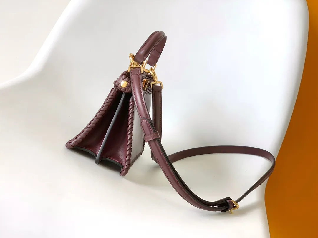 Fendi Iconic Peekaboo ISeeU Mini バーガンディ編みバッグ - 画像 (4)