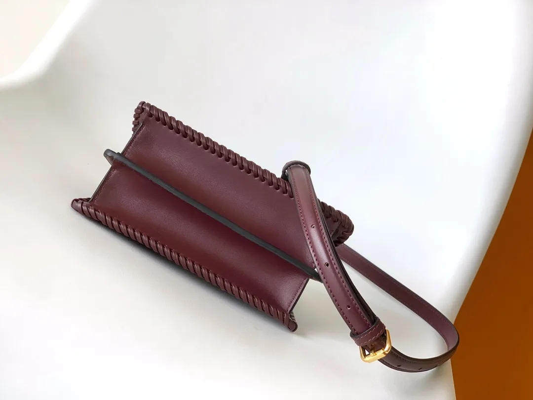 Fendi Iconic Peekaboo ISeeU Mini バーガンディ編みバッグ - 画像 (5)