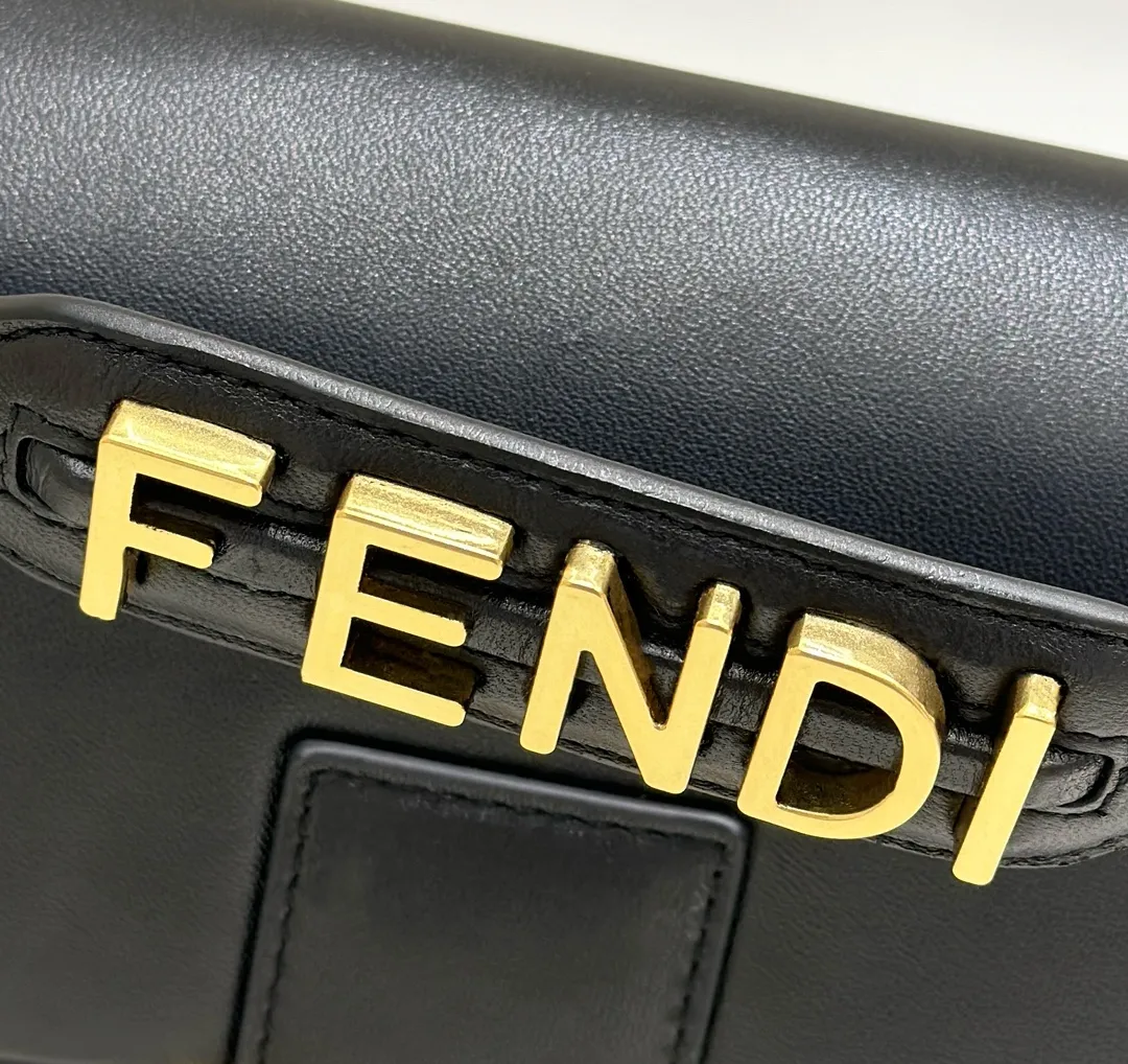 FENDI Stefano Pilati BAGUETTE 黒 バッグ - 画像 (6)